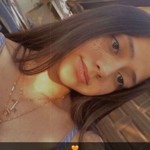 Meet your Posher, Laura lizette